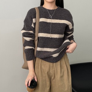 라인 스트라이프 루즈핏 스웨터 니트 MN1880